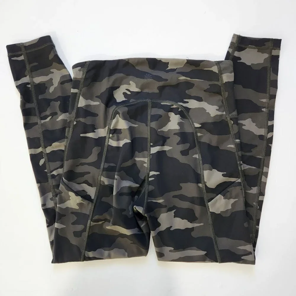 Athleta Ultimate‎ 7/8 Tight Size XS Green Camo 531773 Athleisure Training